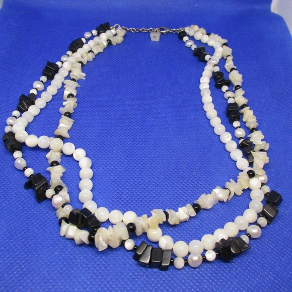 925 STERLING SILVER GENUINE Onyx Pearls M O P Triple 3 Strand Necklace - Picture 1 of 9